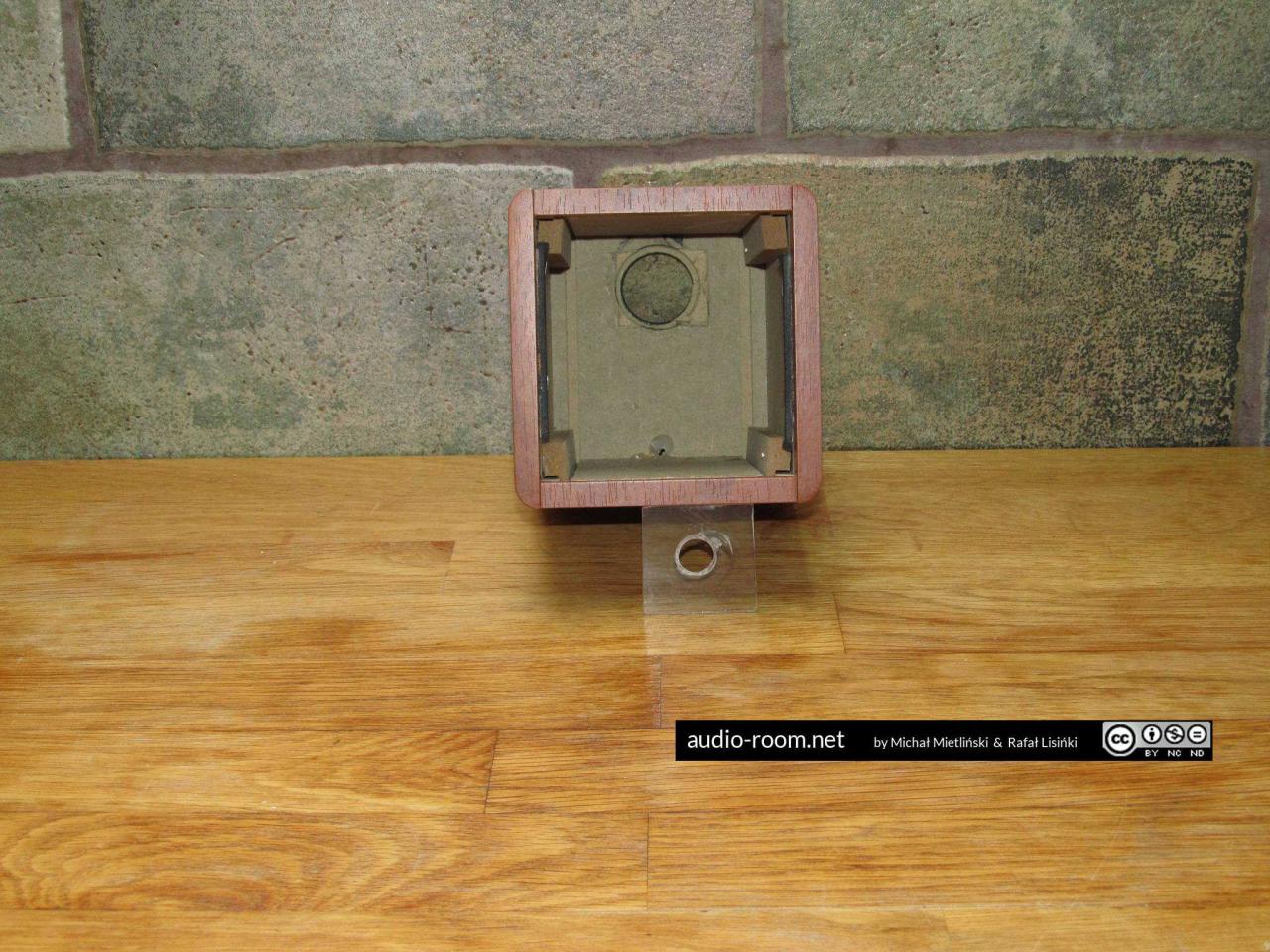 Power router switch layout and how a single input is transmitted to ... Power router switch layout and how a single input is transmitted to ...